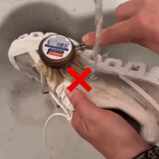 ✨ Put an end to dirty and damaged shoes!